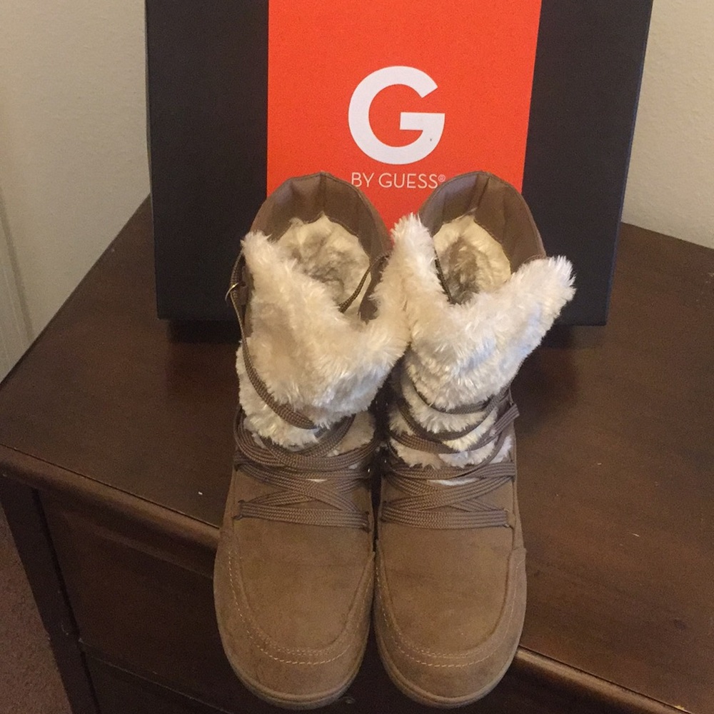 Snow Boots - Picture 3 of 3